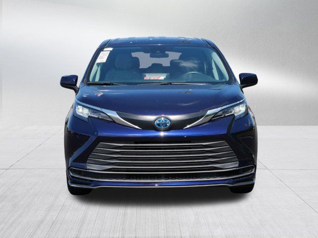 2021 Toyota Sienna LE