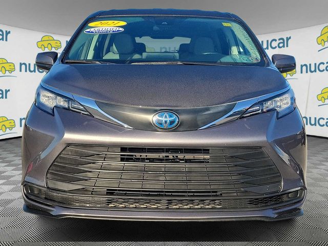 2021 Toyota Sienna LE