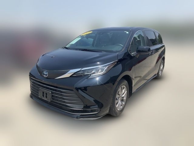 2021 Toyota Sienna LE