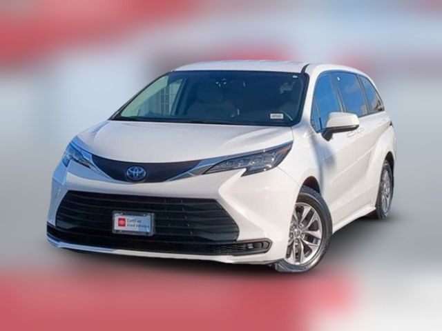 2021 Toyota Sienna LE