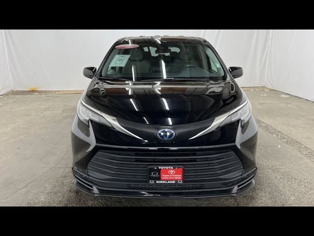 2021 Toyota Sienna LE