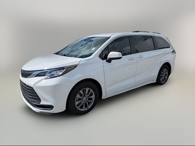 2021 Toyota Sienna LE