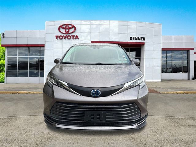2021 Toyota Sienna LE