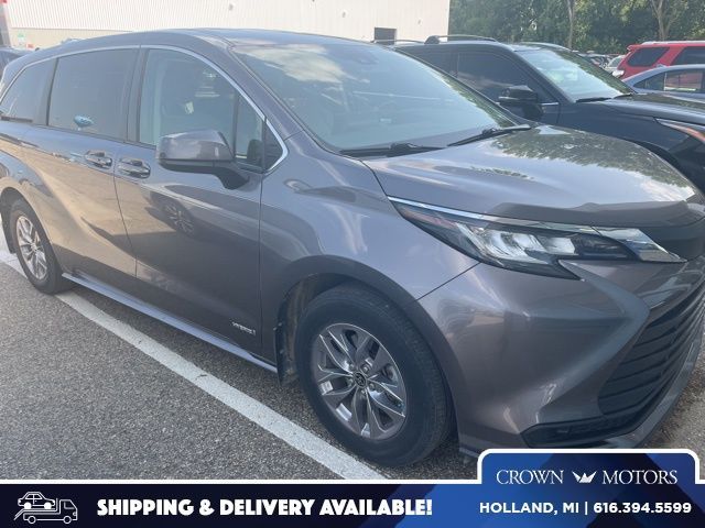 2021 Toyota Sienna LE