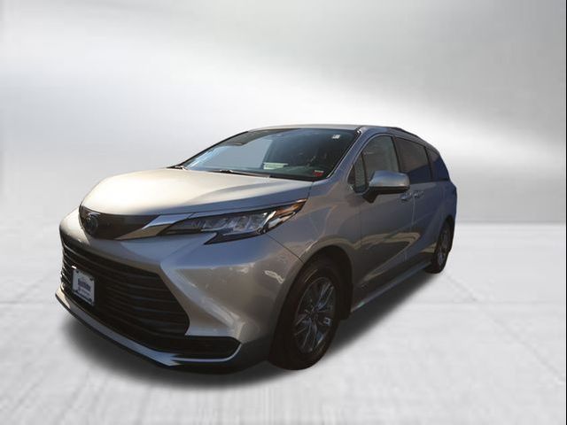 2021 Toyota Sienna LE