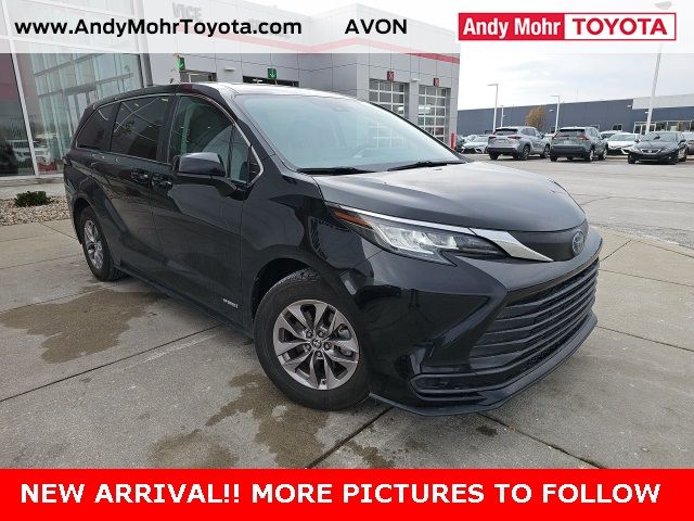 2021 Toyota Sienna LE