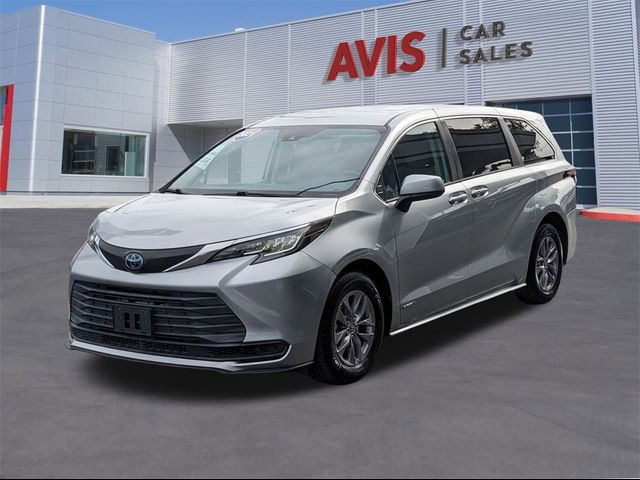 2021 Toyota Sienna LE