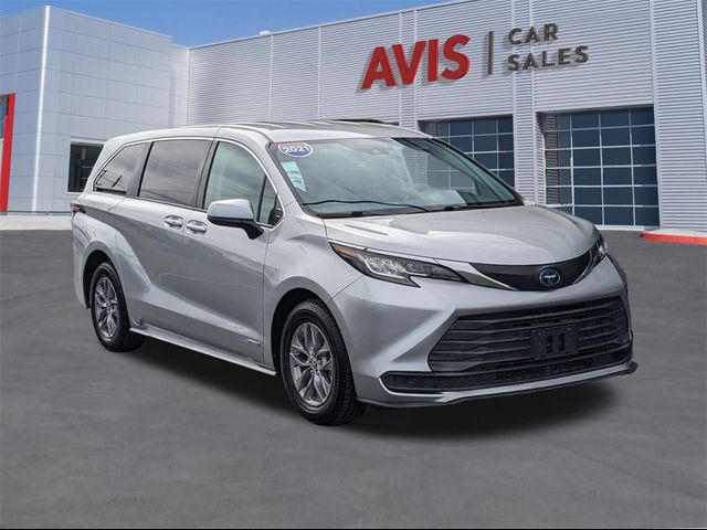 2021 Toyota Sienna LE