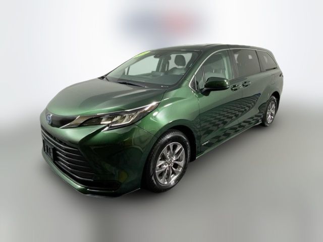 2021 Toyota Sienna LE