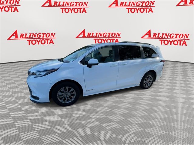 2021 Toyota Sienna LE