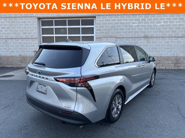 2021 Toyota Sienna LE