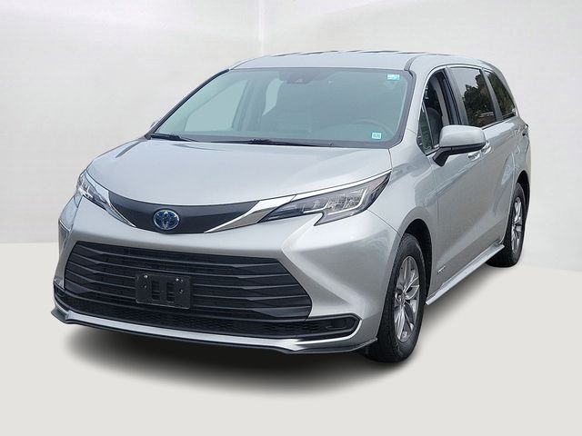 2021 Toyota Sienna LE