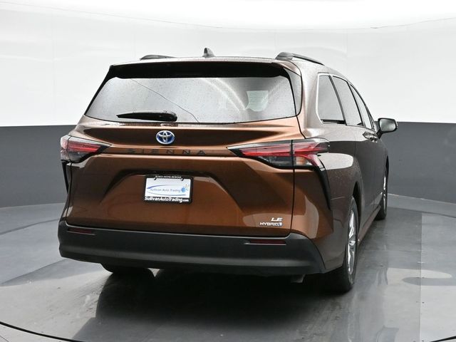 2021 Toyota Sienna LE