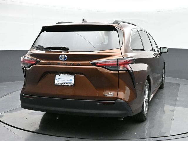 2021 Toyota Sienna LE