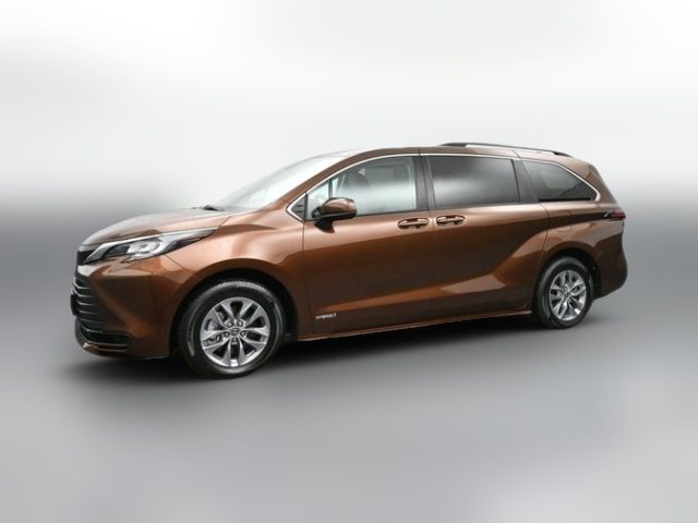 2021 Toyota Sienna LE