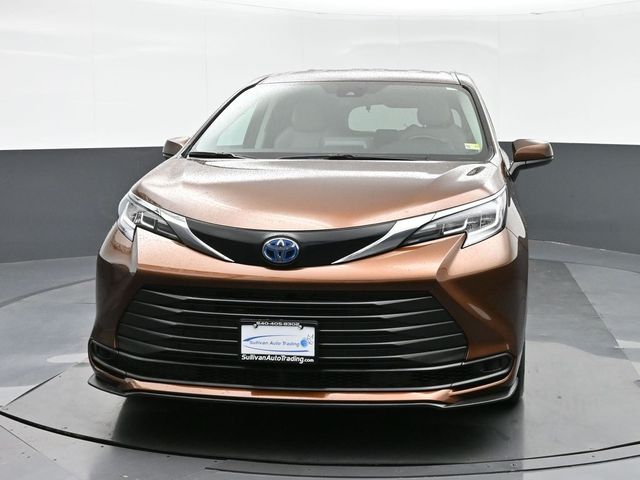 2021 Toyota Sienna LE