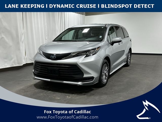 2021 Toyota Sienna LE