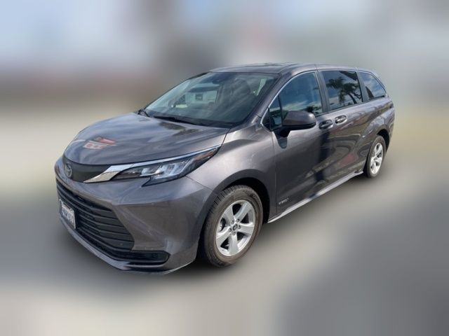 2021 Toyota Sienna LE