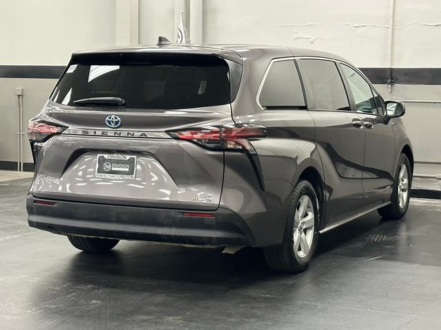 2021 Toyota Sienna LE