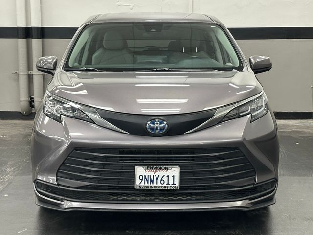 2021 Toyota Sienna LE