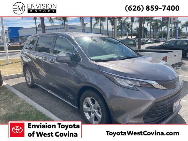 2021 Toyota Sienna LE