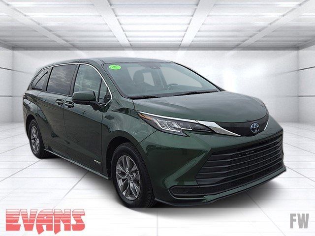 2021 Toyota Sienna LE