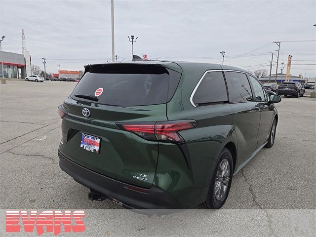 2021 Toyota Sienna LE