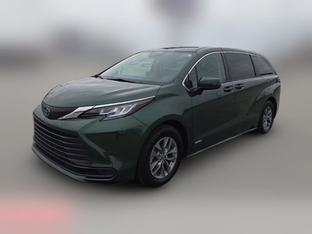 2021 Toyota Sienna LE