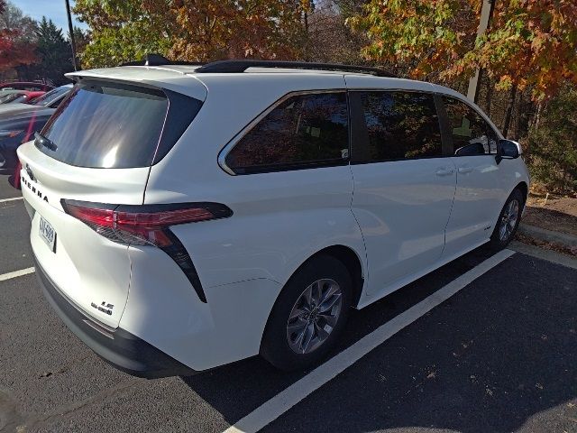 2021 Toyota Sienna LE