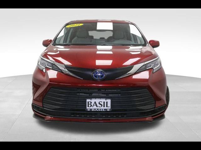 2021 Toyota Sienna LE