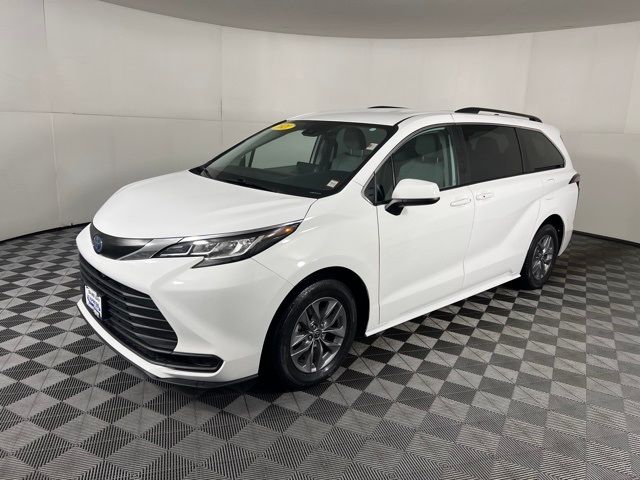 2021 Toyota Sienna LE