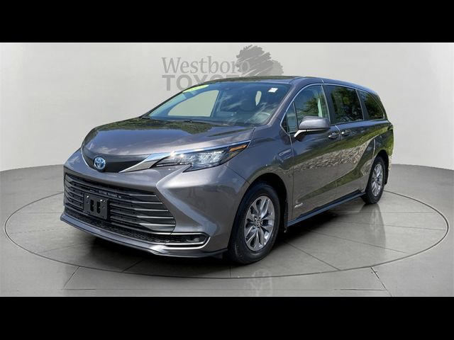 2021 Toyota Sienna LE