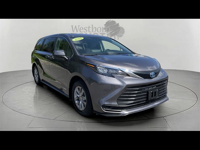 2021 Toyota Sienna LE