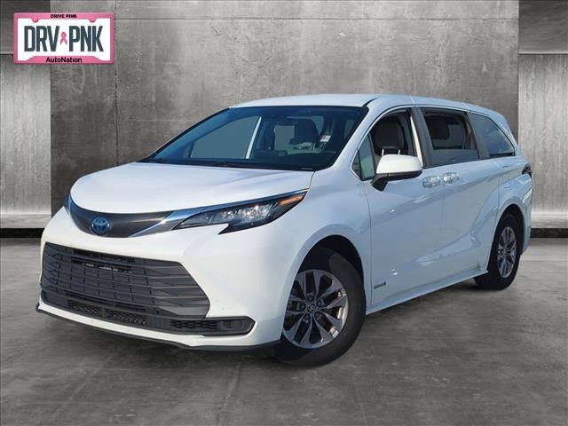 2021 Toyota Sienna LE