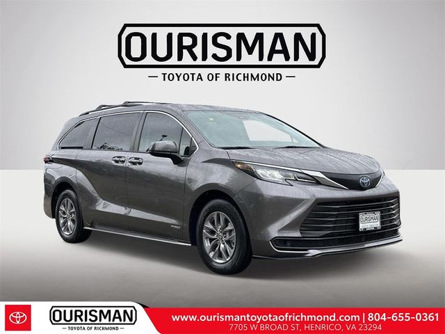 2021 Toyota Sienna LE