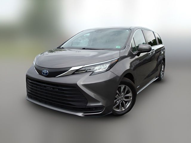 2021 Toyota Sienna LE