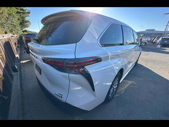 2021 Toyota Sienna LE