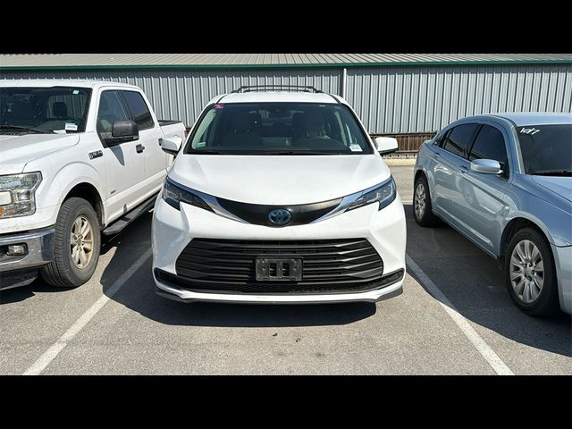 2021 Toyota Sienna LE