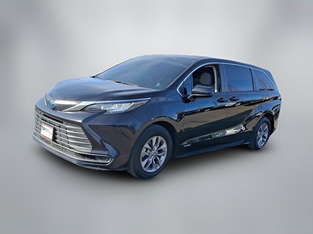 2021 Toyota Sienna LE