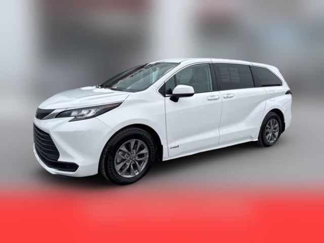 2021 Toyota Sienna LE