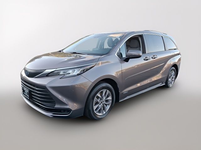 2021 Toyota Sienna LE