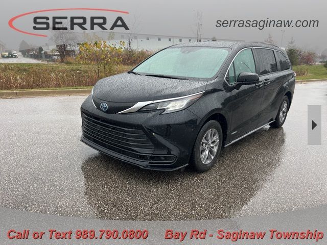 2021 Toyota Sienna LE