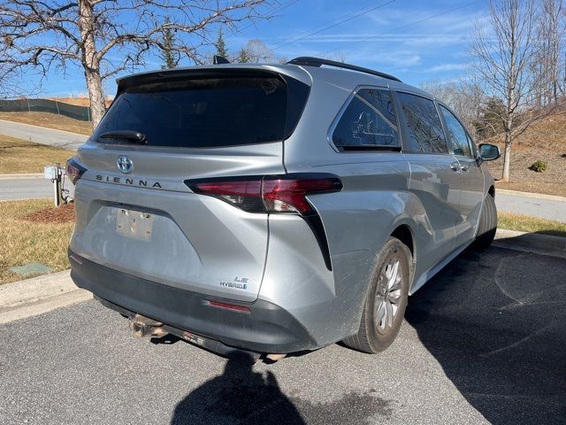 2021 Toyota Sienna LE