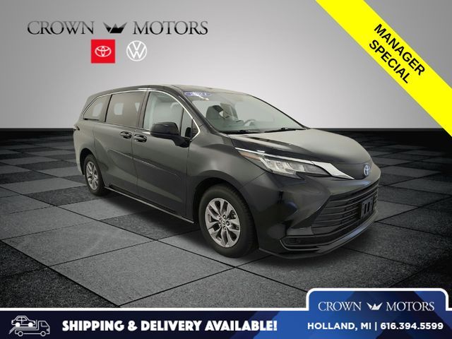 2021 Toyota Sienna LE