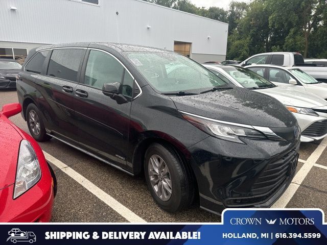 2021 Toyota Sienna LE