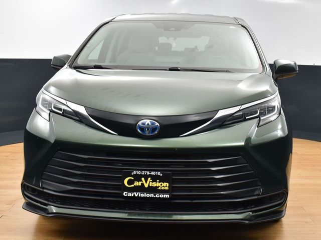 2021 Toyota Sienna LE