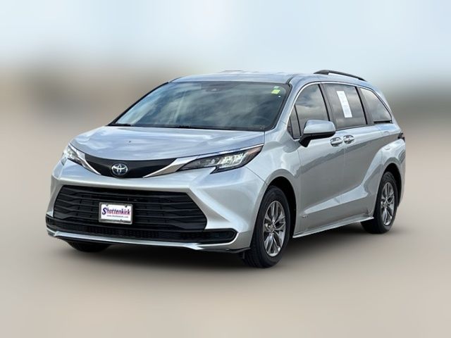 2021 Toyota Sienna LE