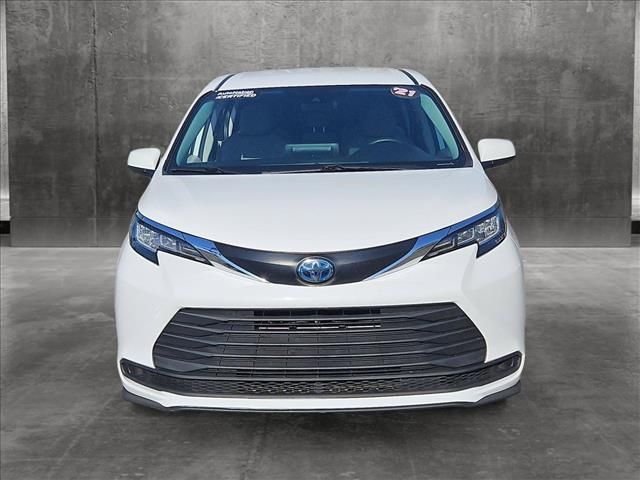 2021 Toyota Sienna LE