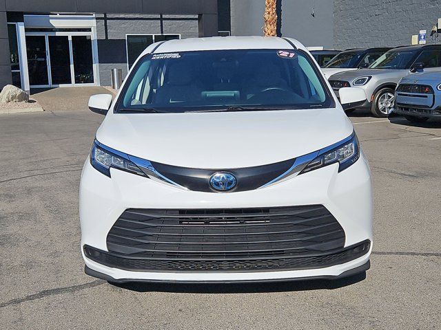 2021 Toyota Sienna LE