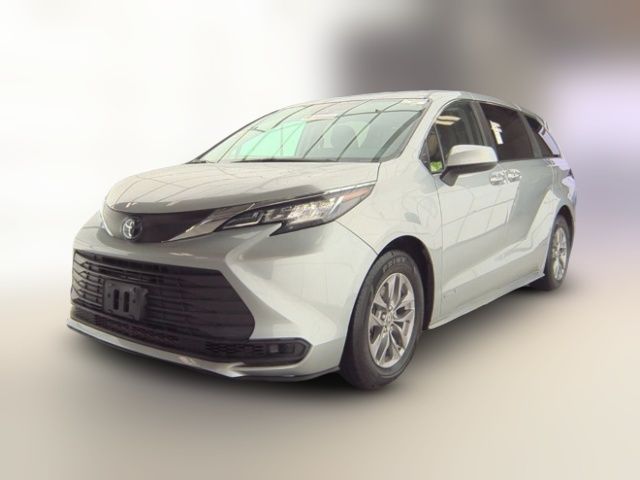 2021 Toyota Sienna LE